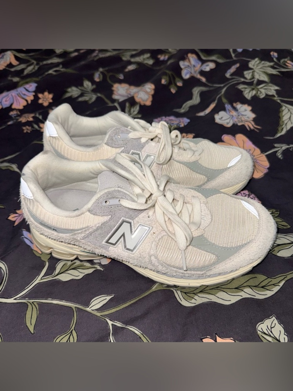 New Balances 2002R (Men’s & Woman’s size listed)